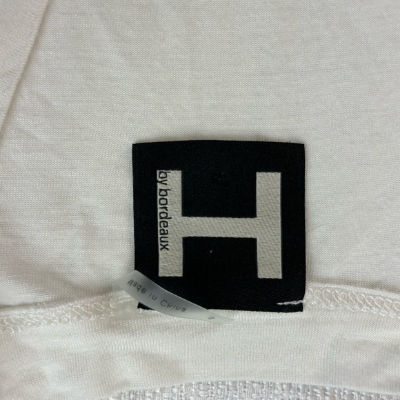 Bordeaux Asymmetrical Short Sleeve T-Shirt White Gray - Picture 4 of 6